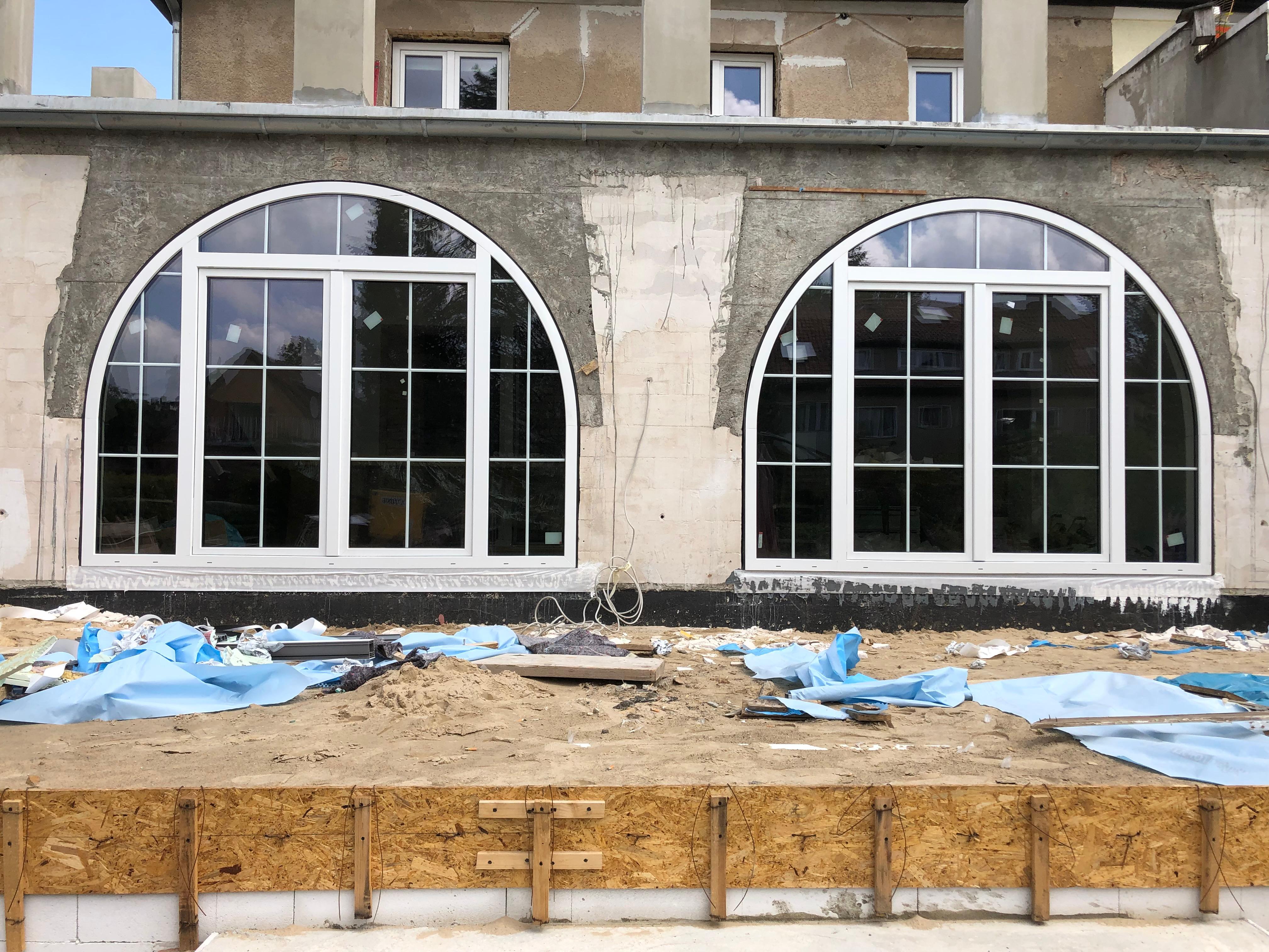 Rundbogenfenster Sonderform